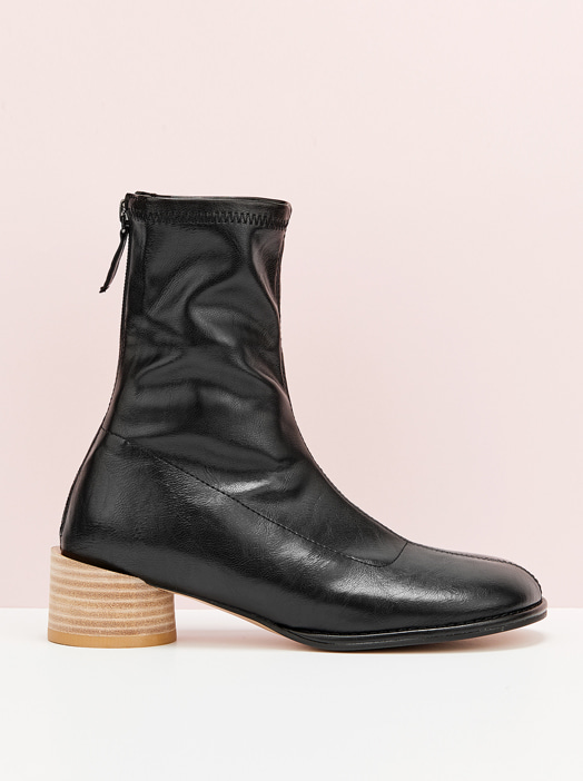 Span Wood Ankle Boots (Black)