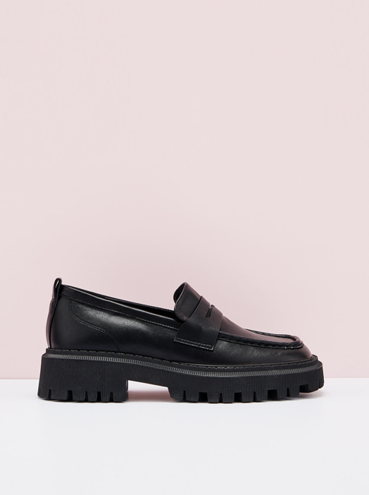 [한선화 착용]Lug-sole Loafer (Black)